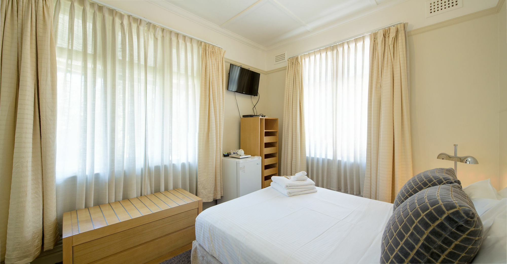 Neutral Bay Lodge Сидни Екстериор снимка