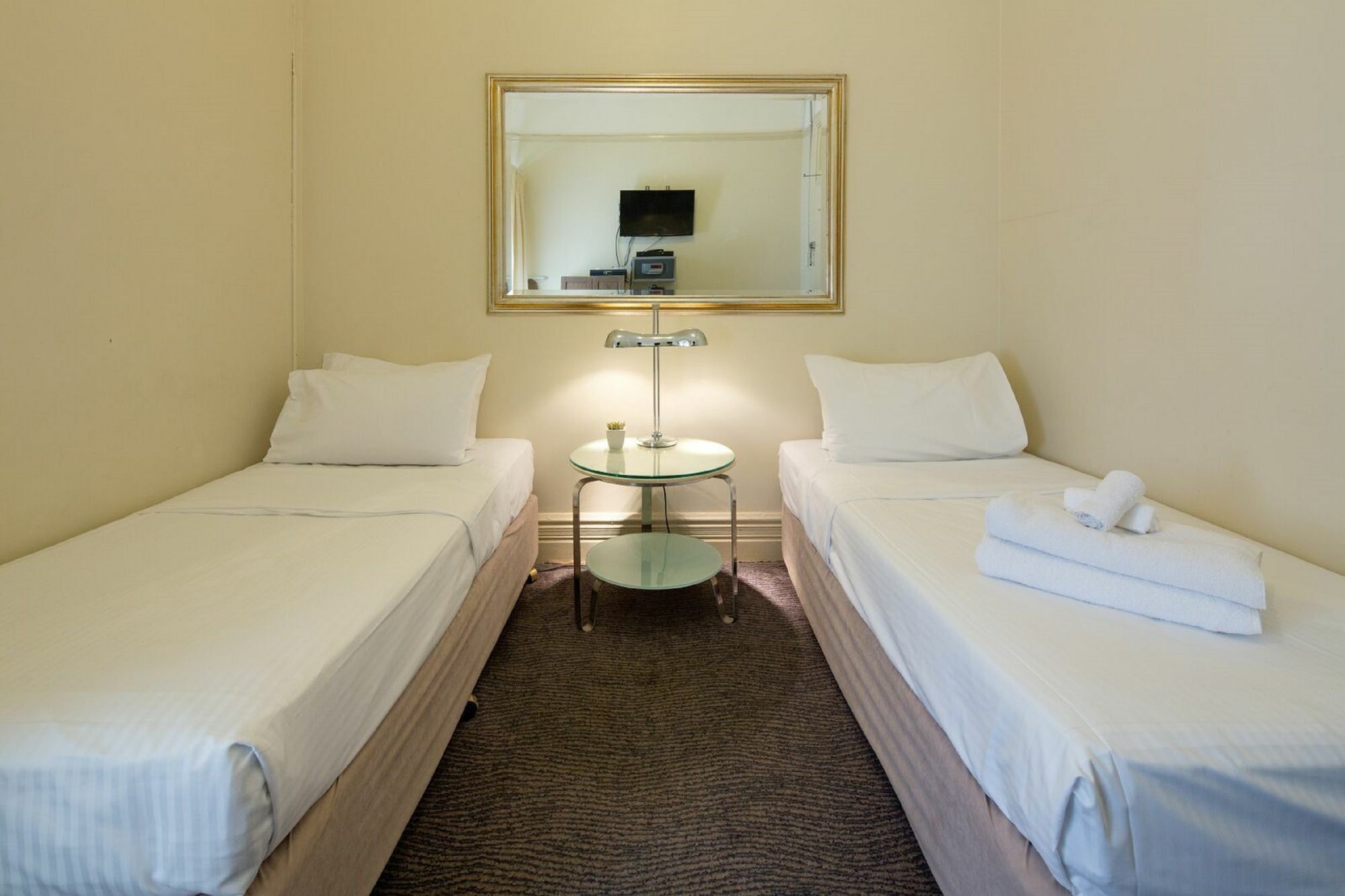 Neutral Bay Lodge Сидни Екстериор снимка